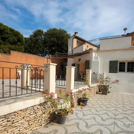 Holiday home Mas Saint Antoine